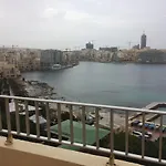 Maltese סליאמה