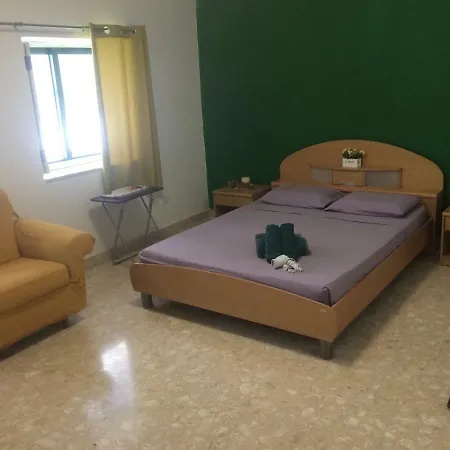 Alojamento de Acomodação e Pequeno-almoço Maltese Sliema