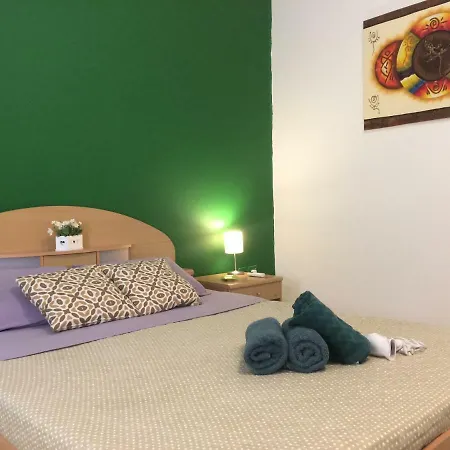 Alojamento de Acomodação e Pequeno-almoço Maltese Sliema