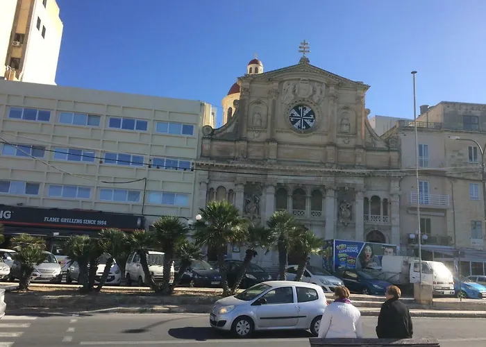 Maltese Panzió Sliema